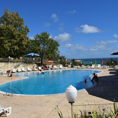 Ahilea Hotel - Free Pool Access バルチク エクステリア 写真