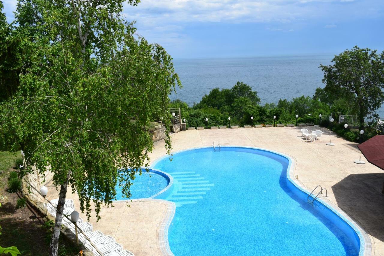 Ahilea Hotel - Free Pool Access バルチク エクステリア 写真